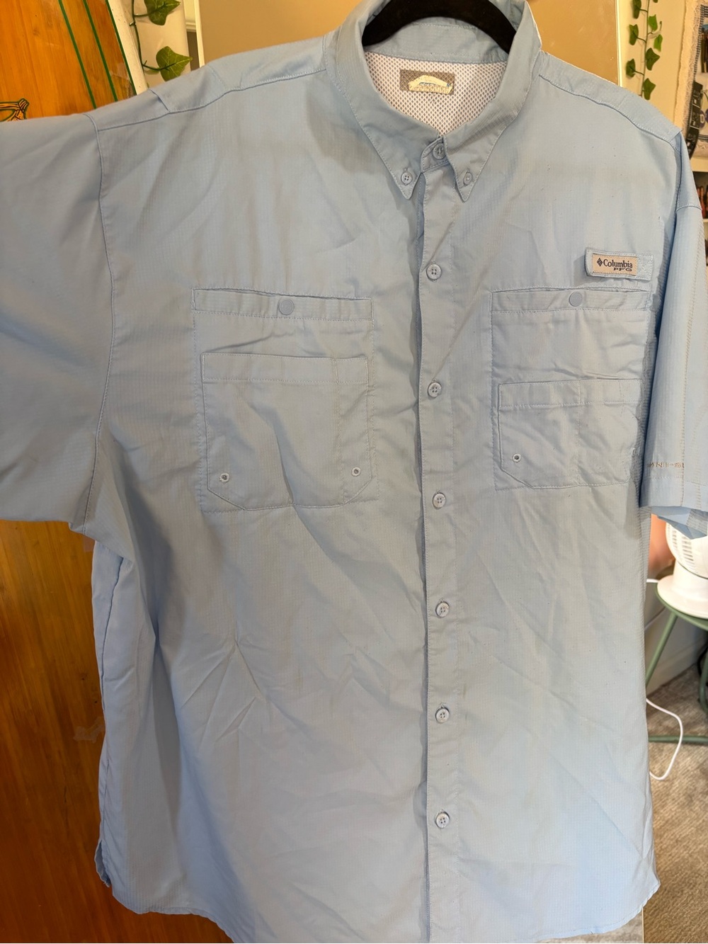 Columbia Men’s Light Blue Short-Sleeve fishing Button-Down shirt XL poly w/spf50
